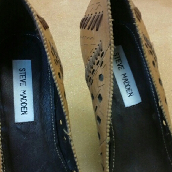 STEVE MADDEN Tan Heels 8.5B - Picture 3 of 5